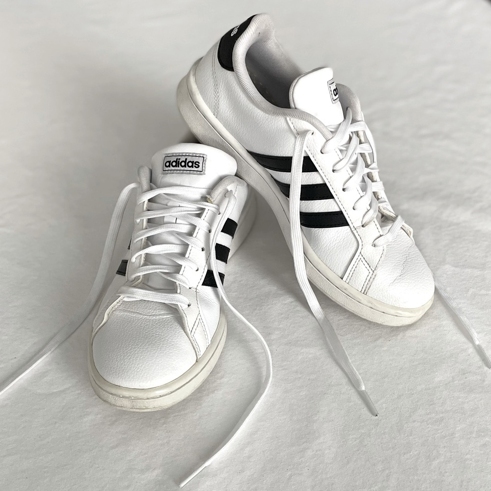Adidas Grand Court Sneakers
